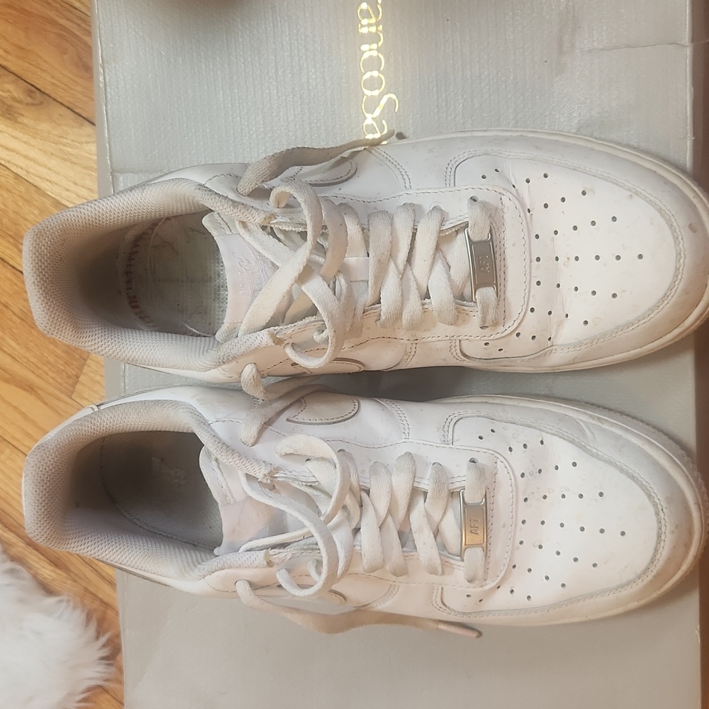 - White Nike Aiff orce One Sneakers Size Us 8.5 Good Condition